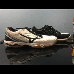 Mizuno Wave Hurricane 3